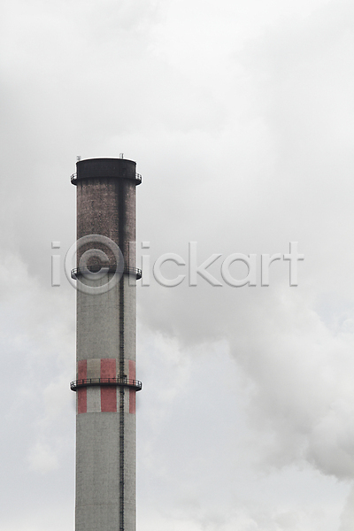 매연 환경오염 사람없음 JPG 포토 해외이미지 가스 건물 공장 구름(자연) 굴뚝 배기가스 연기 연료 오염 탑 하늘 해외202004 화학물질 환경