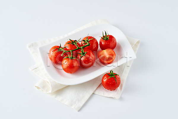 사람없음 JPG 포토 단면 디저트 물방울 방울토마토 스튜디오촬영 슬라이스 식재료 실내 음식 채소 천(직물) 토마토 흰배경