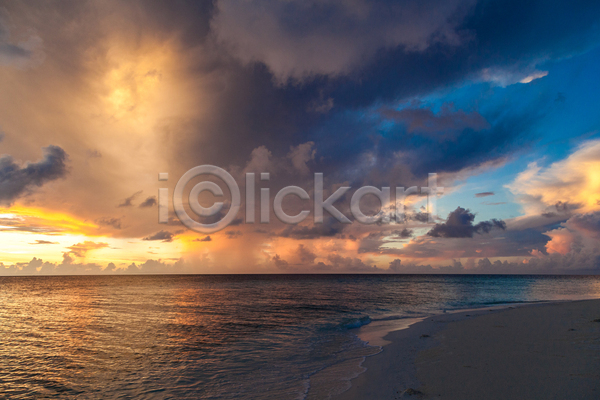 사람없음 JPG 실루엣 포토 해외이미지 나무 물 바다 빛 세이셸 수평선 아시아 야외 일몰 일출 자연 태양 파란색 풍경(경치) 하늘 해외202105 휴양지