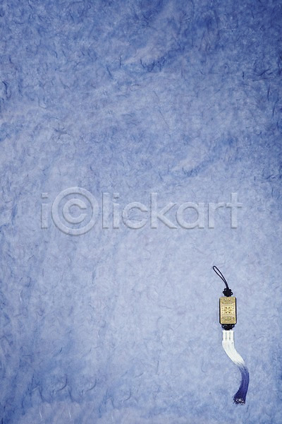 사람없음 JPG 포토 노리개 명절 백그라운드 새해 스튜디오촬영 실내 오브젝트 장식 전통 전통소품 파란색 한국 한국전통 한지