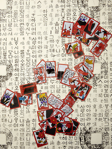 사람없음 JPG 포토 게임 놀이 명절 백그라운드 새해 스튜디오촬영 실내 오브젝트 전통 전통소품 한국 한국전통 한글 화투