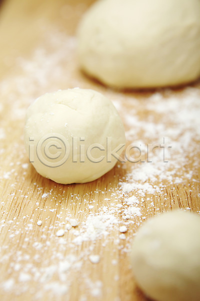 사람없음 JPG 포토 도마(주방용품) 면류 밀가루 반죽 백그라운드 식재료 요리 음식 재료 흰색