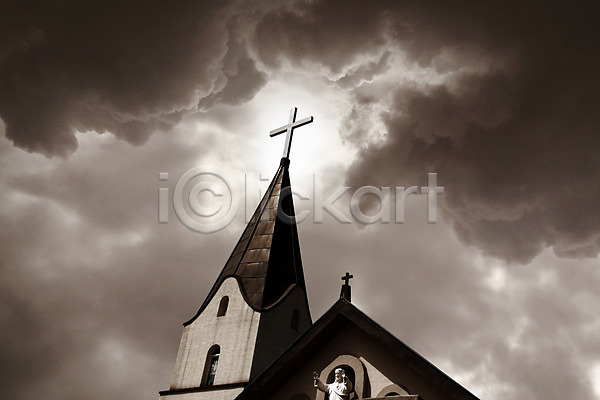 사람없음 JPG 편집이미지 흑백 건물 교회 구름(자연) 기독교 시계 시계탑 십자가 조각상 종교 하늘