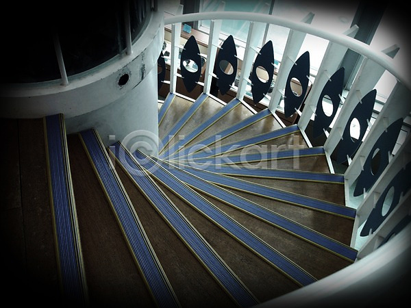 사람없음 JPG 비네팅 포토 건축 건축물 계단 나선형 나선형계단 난간 내리막 실내 원형계단