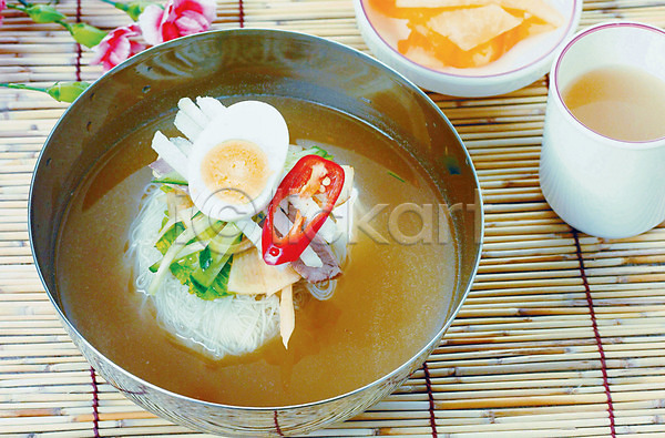 사람없음 JPG 포토 냉면 면류 실내 여름음식 육수 음식 제철음식 컵 한국문화 한식