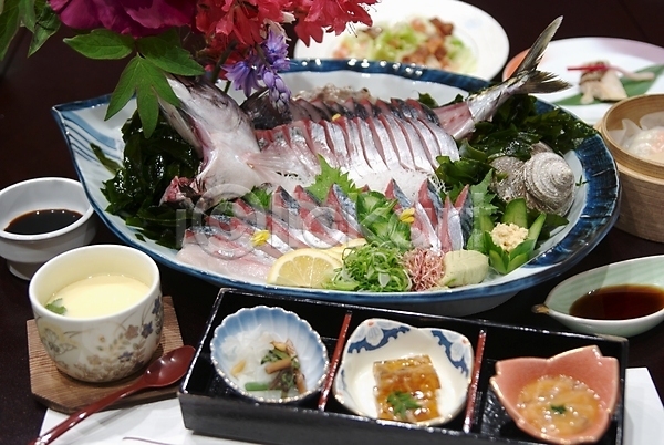 사람없음 JPG 간장 나뭇잎 레몬 반찬 생선회 숟가락 실내 요리 음식 일본음식 장식 채소