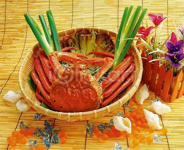 사람없음 JPG 대게 대나무발 대파 바구니 상추 소라 식사 실내 요리 음식 장식 조개껍데기 채소 킹크랩 해산물