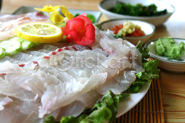 사람없음 JPG 포토 그릇 레몬 생선회 실내 요리 음식 일본문화 일본음식 조각 조각(피스) 채소 해산물 회