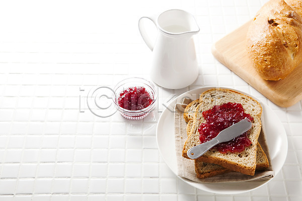 사람없음 JPG 포토 나이프 디저트 빵 빵집 스튜디오촬영 스프레드(음식) 식빵 실내 우유 음식 잼 호밀빵