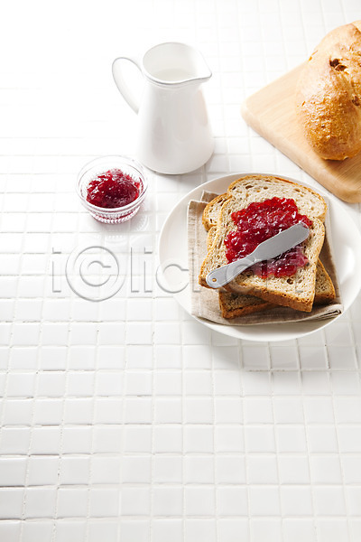 사람없음 JPG 포토 나이프 디저트 빵 빵집 스튜디오촬영 스프레드(음식) 식빵 실내 우유 음식 잼 호밀빵