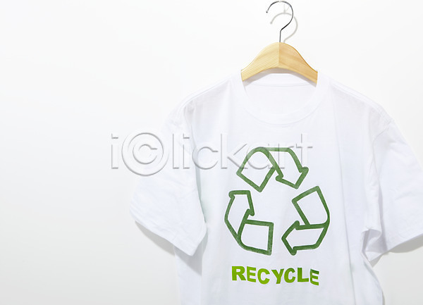 보호 절약 환경보전 사람없음 JPG 포토 그린에너지 기호 상의 스튜디오촬영 실내 에너지 에너지절약 옷걸이 자연보호 재활용 티셔츠 환경