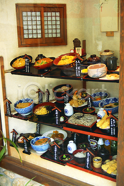 사람없음 JPG 포토 모형 쇼윈도 식당 아시아 야외 요리 음식 음식모형 일본 일본음식 일식집 전시 주간 창문 풍경(경치) 해외 해외풍경