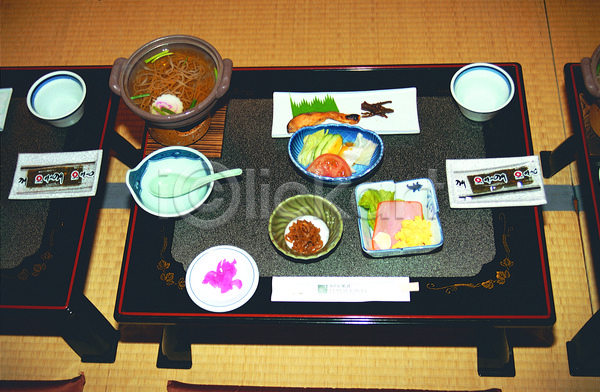 사람없음 JPG 포토 하이앵글 그릇 나베 냄비 밥상 상차림 수저 숟가락 식사 실내 음식 일본 일본음식 접시 젓가락 풍경(경치) 해외 해외풍경