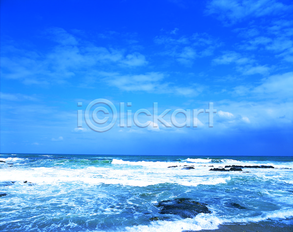 사람없음 JPG 포토 구름(자연) 돌(바위) 바다 바위(돌) 야외 자연 주간 컬러 파도 파란색 풍경(경치) 하늘 한국 해변
