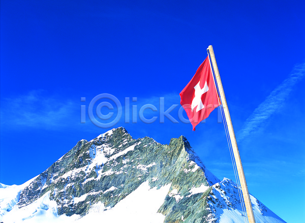 사람없음 JPG 포토 겨울 겨울산 계절 국기 깃발 눈(날씨) 만년설 맑음 산 스위스 스위스국기 알프스 알프스산 야외 유럽 유럽풍경 자연 정상 주간 풍경(경치) 하늘 해외 해외풍경