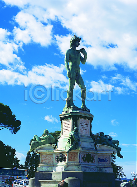 사람 JPG 포토 관광지 구름(자연) 기념비 다비드 다비드상 동상 맑음 야외 유럽 유럽풍경 이탈리아 자동차 조각 조각(조소) 조각상 조형물 주간 차(자동차) 풍경(경치) 피렌체 하늘 해외 해외풍경