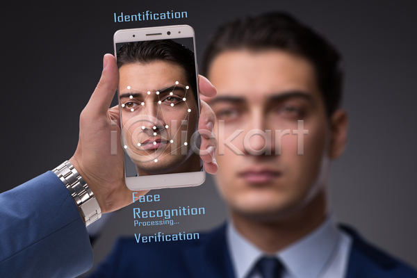 미래 보호 스마트 사람 사람없음 JPG 포토 해외이미지 AI(인공지능) 눈(신체부위) 디지털 머리 모바일 보안 붓꽃 비즈니스 비즈니스맨 센서 소프트웨어 스마트폰 스캐너 스캔 시스템 신분 신분증 안전 암호 어플리케이션 얼굴 열쇠 인공 자료 전자 정보 지능 카메라 컴퓨터 탐지 하드웨어 해외202105 핸드폰 확인
