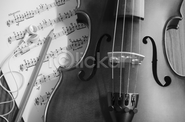 클래식 화목 사람없음 JPG 실루엣 포토 해외이미지 검은색 공연 교향곡 기구 도구 뮤지컬 미술 바이올리니스트 바이올린 백그라운드 비올라 어둠 오브젝트 오케스트라 음악 줄 첼로 콘서트 해외202004 해외202105