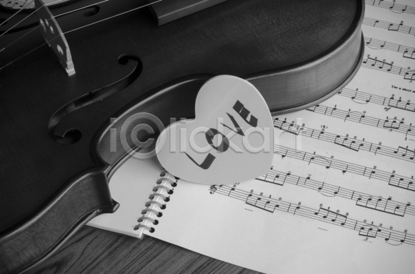 클래식 화목 사람없음 JPG 실루엣 포토 해외이미지 검은색 공연 교향곡 기구 도구 뮤지컬 미술 바이올리니스트 바이올린 백그라운드 비올라 어둠 오브젝트 오케스트라 음악 줄 첼로 콘서트 해외202004 해외202105