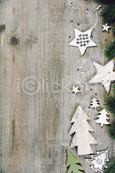 사람없음 JPG 포토 해외이미지 나무바닥 목재 별 실내 잎 카피스페이스 크리스마스 크리스마스배경 크리스마스용품 크리스마스장식 크리스마스트리 트리모양 해외202004