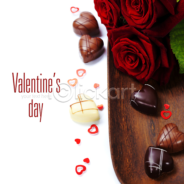 사랑 사람없음 JPG 포토 해외이미지 나무쟁반 발렌타인데이 실내 오브젝트 장미 초콜릿 하트 해외202004 흰배경