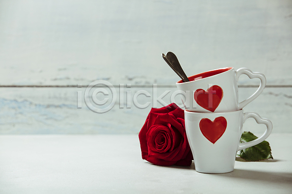 사랑 사람없음 JPG 포토 해외이미지 머그컵 발렌타인데이 실내 오브젝트 장미 하트 해외202004 흰배경
