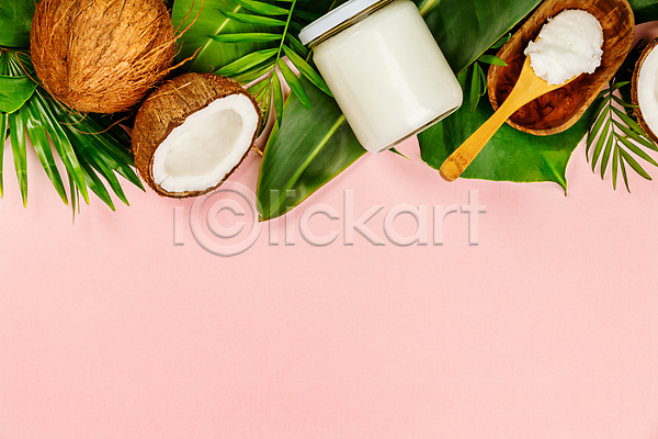 사람없음 JPG 포토 해외이미지 분홍색배경 뷰티케어 카피스페이스 코코넛 코코넛오일 피부관리 해외202004
