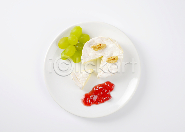 사람없음 JPG 포토 해외이미지 머리위 빨간색 스튜디오촬영 아침식사 음식 잼 접시 조각 치즈 포도 해외202004 해외202105 호두