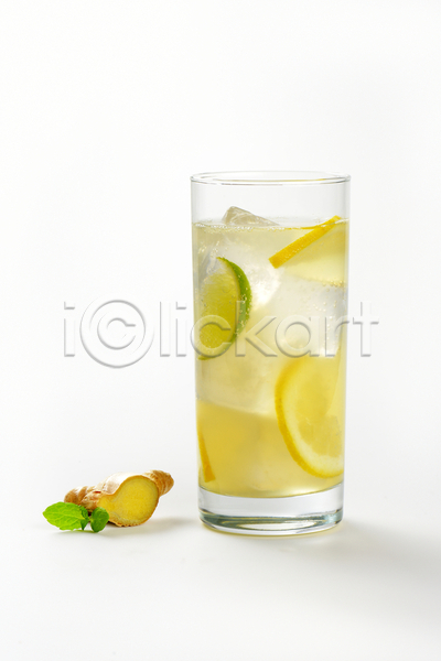 사람없음 JPG 포토 해외이미지 단면 라임 레몬 생강 실내 얼음 음료 잔 한잔 해외202004 해외202105 흰배경