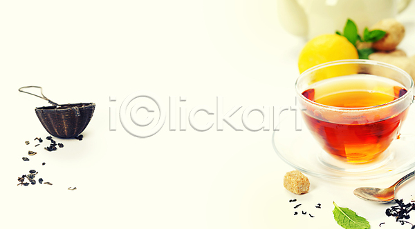 사람없음 JPG 포토 해외이미지 각설탕(식품) 레몬 생강차 실내 차(음료) 차거름망 찻잎 찻잔 카피스페이스 컵받침 티스푼 해외202004 흰배경