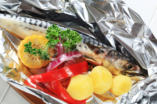 신선 음식준비 사람없음 JPG 포토 해외이미지 감자 고등어 고추 어류 점심식사 해외202004 해외202105