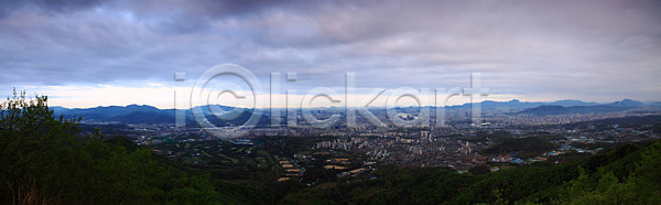 상쾌 사람없음 JPG 건물 구름 남한산성 도시 도심 산 서울 숲 야외 파노라마 풍경 하늘 한국