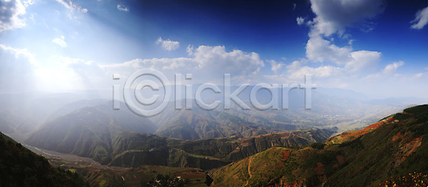 상쾌 사람없음 JPG 구름 산 야외 운남 중국 파노라마 풍경 하늘 햇빛 홍토지