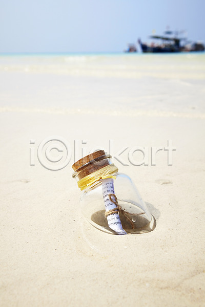 사람없음 JPG 포토 계절 모래사장 무인도 바다 배(교통) 사계절 섬 야외 여름(계절) 오브젝트 유리병 유리병편지 편지 풍경(경치) 해변