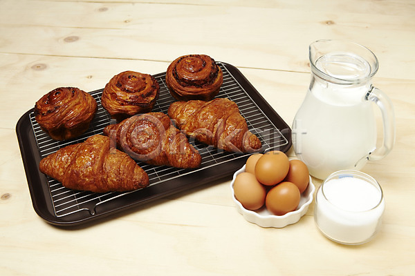 사람없음 JPG 포토 계란 빵 설탕 스튜디오촬영 식힘망 실내 우유 쟁반 제과 제빵 홈베이킹