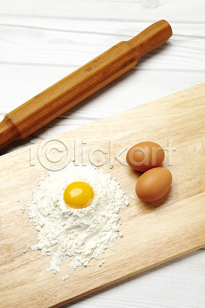 사람없음 JPG 포토 계란 노른자 도구 도마(주방용품) 밀가루 밀대 스튜디오촬영 실내 제과 제빵 제빵기구 홈베이킹