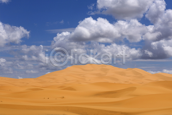 건조 뜨거움 사람없음 JPG 포토 해외이미지 그늘 그림자 모래 모래사장 모래언덕 모로코 백그라운드 사막 사하라 아프리카 야외 언덕 여름(계절) 여행 일출 저녁 풍경(경치) 하늘 해외202105