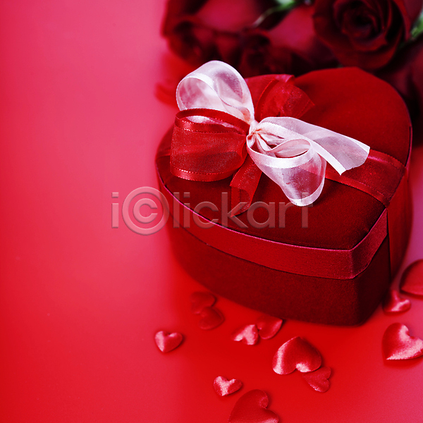 사랑 사람없음 JPG 포토 해외이미지 리본 발렌타인데이 빨간배경 선물상자 실내 오브젝트 장미 하트상자 해외202004