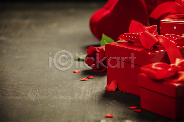사랑 사람없음 JPG 포토 해외이미지 리본 발렌타인데이 선물상자 실내 오브젝트 장미 카피스페이스 하트 해외202004