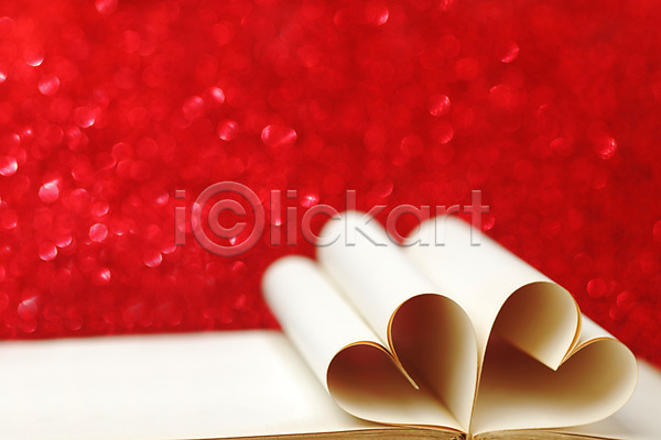 사랑 사람없음 JPG 포토 해외이미지 백그라운드 빨간색 종이 책 카피스페이스 하트 해외202004 해외202105