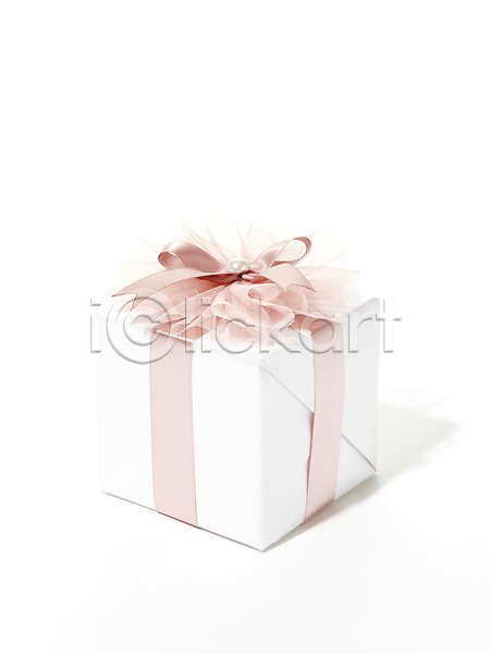 사람없음 JPG 포토 리본 분홍색 상자 선물 선물상자 선물포장 스튜디오촬영 실내 오브젝트 이벤트 장식 컬러 포장 한개