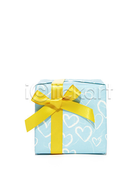 사람없음 JPG 포토 노란색 리본 상자 선물 선물상자 선물포장 스튜디오촬영 실내 오브젝트 이벤트 장식 컬러 파란색 포장 하트 한개