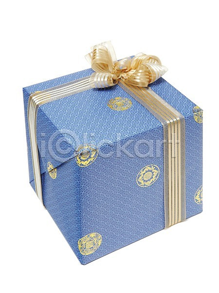사람없음 JPG 포토 리본 상자 선물 선물상자 선물포장 스튜디오촬영 실내 오브젝트 이벤트 장식 컬러 파란색 포장 한개