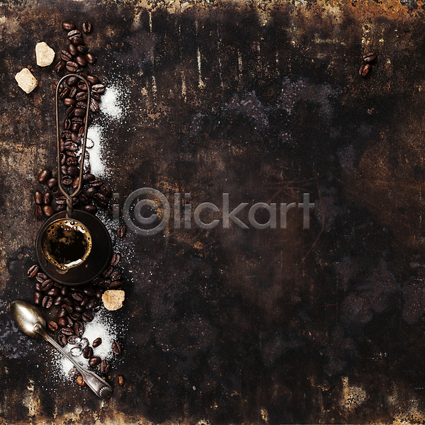 사람없음 JPG 포토 하이앵글 해외이미지 각설탕(식품) 갈색배경 숟가락 실내 원두 카피스페이스 커피 커피포트 터키문화 튀르키예 해외202004