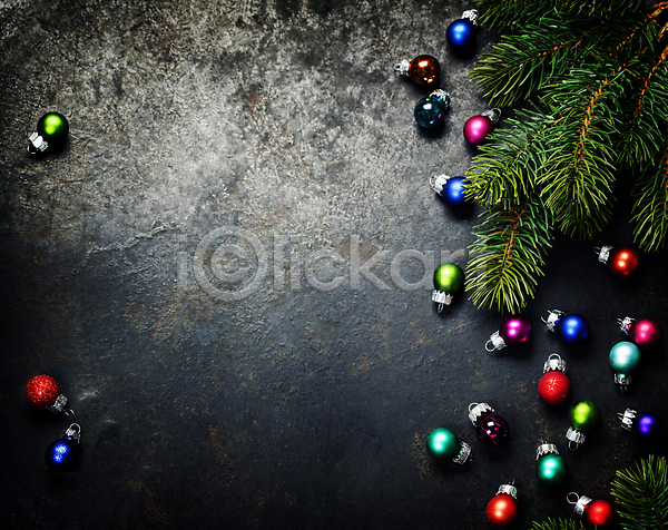 사람없음 JPG 포토 해외이미지 검은배경 실내 오너먼트 잎 카피스페이스 크리스마스 크리스마스배경 크리스마스용품 크리스마스장식 해외202004