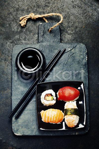 사람없음 JPG 포토 하이앵글 해외이미지 간장 석판 스튜디오촬영 실내 일본음식 접시 젓가락 초밥 해외202004
