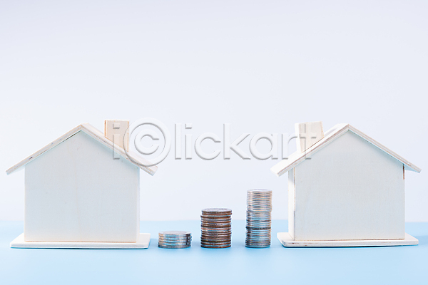 절약 사람없음 JPG 포토 해외이미지 건축모형 금융 동전탑 저축 집모양 회색배경