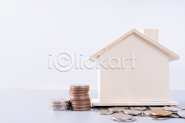 절약 사람없음 JPG 포토 해외이미지 건축모형 금융 동전 동전탑 저축 집모양 흰배경