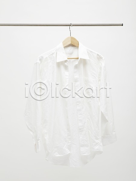사람없음 JPG 포토 남방 빨래 세탁소 수리 스튜디오촬영 실내 오브젝트 옷 옷걸이 와이셔츠