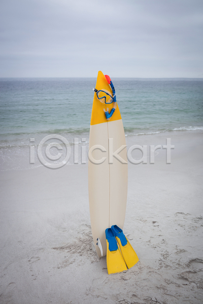 평화 사람없음 JPG 포토 해외이미지 모래 물갈퀴 바다 서기 서핑 스포츠 야외 여름(계절) 해외202105 휴가